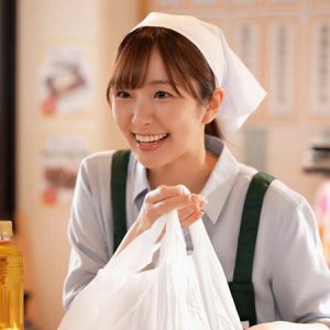 町のマドンナお弁当屋のひかりさんは8時間勤務後に夜な夜な客を試食しまくり胃も身体も虜にする。青空ひかり