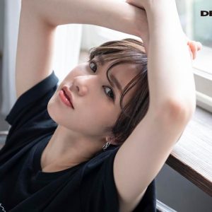 長身ショートカットのハンサム女子、エッチな欲望を抑えきれなくてAV debut 滝沢ライラ