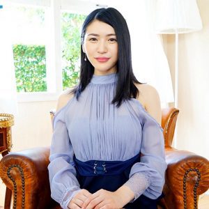 佇まいは上品 SEXはケダモノ 脳内性欲 高級エステティシャンAVデビュー 塩見彩