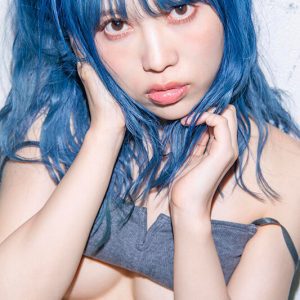 街で目を惹く派手な青髪。だけど頑張り屋さんで真面目な子。実はウブで未開発な身体。エッチの勉強がしたくてAV debut 志田カンナ