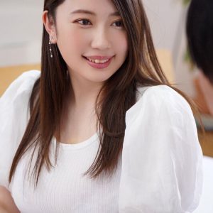 「大家族の長女で家族のみんなが本当に大好き！休日は8人分の料理もしてます！」 高嶺の花に見えますが実は超家庭的！！激むちメガトンJカップ花渕なつE-BODY専属AVデビュー