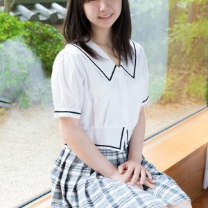 美少女の若草のような匂いを愉しみつつ、精が果てるまで出しまくったお泊りセックス。 白井ゆずか