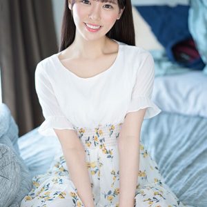 この世で調教が一番大好きな、お嬢様。親に内緒でマッチングアプリで出会ったオヤジと言いなりSEX。 黒島玲衣