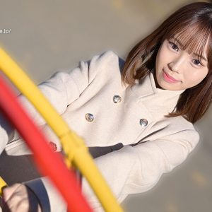 新人 名門お嬢様大学に通う現役女子大生は脱いだら超美尻！！Tバック履かせてみたら乳首びんびんで腰振って騎乗位中出しデビュー！！ 渡来ふう