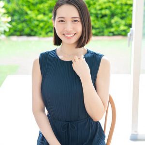 旦那には絶対ナイショの性癖。古都・京都から来たはんなりドM奥さん 三池小春 34歳 AV DEBUT